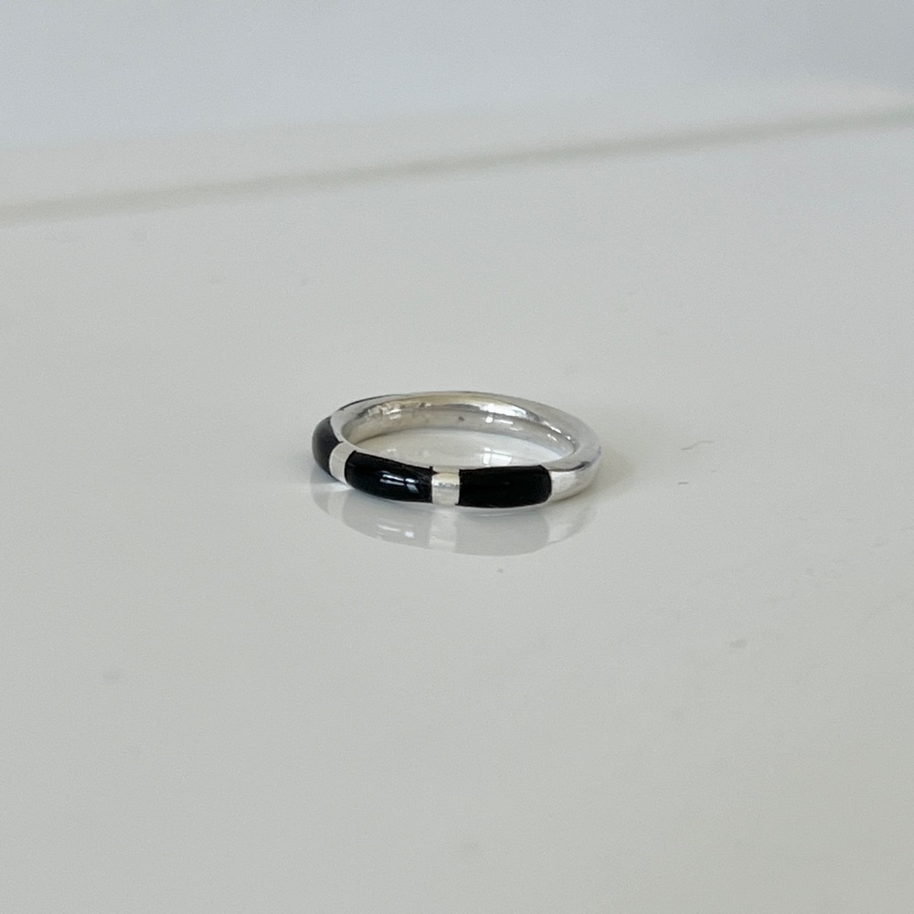 Black stripes vintage silver ring 925